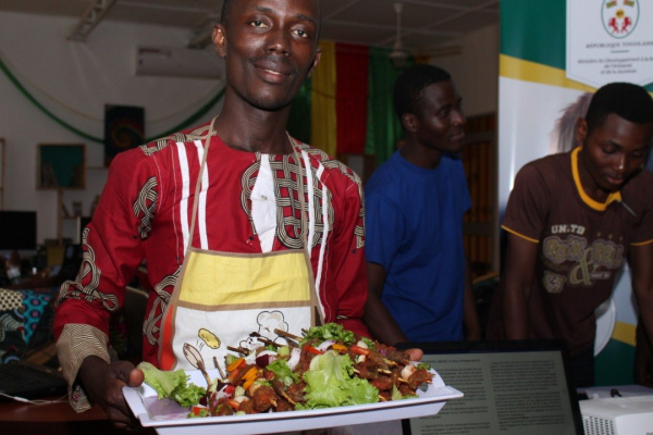 Armand Eklou, l&#039;apôtre de la Viande de blé