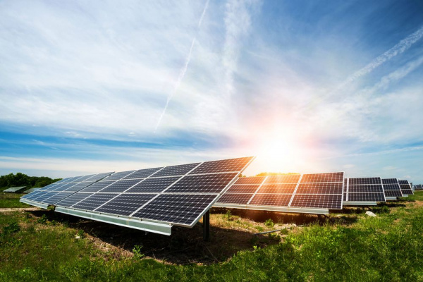 Togo : lancement d’une enquête d&#039;évaluation des risques sur les marchés publics concurrentiels de l&#039;énergie photovoltaïque