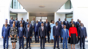 Togo reshuffles cabinet, names Loukou-Kadj&eacute; at transport and recalls Tengue to maritime economy