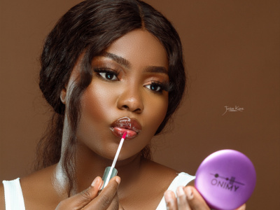 onimy-cosmetics-la-passion-de-yasmine-ouro-bang-na-pour-les-produits-de-beaute-made-in-togo