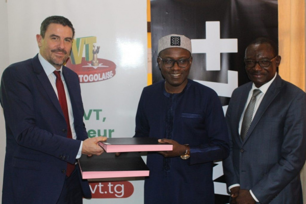 Le Togo et Canal+ signent une convention pour une couverture élargie de la TVT