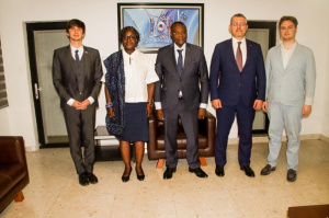 S&eacute;curit&eacute; alimentaire, industrie mini&egrave;re et &eacute;nergie : Lom&eacute; et Moscou explorent de nouvelles opportunit&eacute;s d&rsquo;affaires