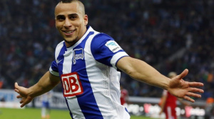 Le footballeur tunisien &Auml;nis Ben-Hatira investit dans Timeless Capital Technology de l&rsquo;ex international Donaldson Sackey