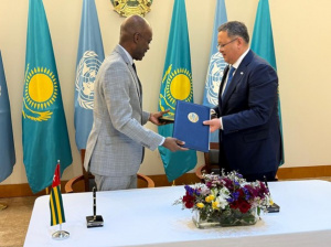Lom&eacute; et Astana abolissent les visas diplomatiques pour dynamiser leurs relations