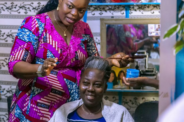Togo : 400 coiffeuses vont être formées à la santé mentale à l’Université de Lomé
