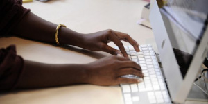 Covid-19 : l&rsquo;Universit&eacute; de Lom&eacute; va passer  au e-learning