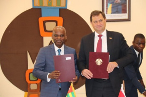 Coop&eacute;ration bilat&eacute;rale : Lom&eacute; et Minsk suppriment les visas pour les officiels