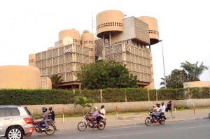 Recrutements massifs via un cabinet : la BOAD apporte un d&eacute;menti formel et menace&hellip;