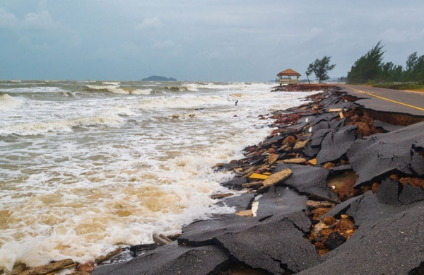 Togo looks for innovative ways to fight coastal erosion
