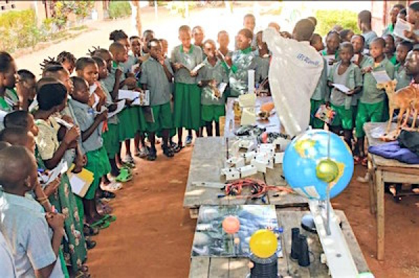 La start-up &quot;Mobile Labo&quot; du Togolais Dodzi Agaglo remporte le 2è prix africain de l&#039;innovation dans l&#039;éducation