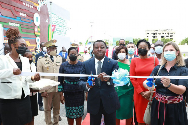Faure Gnassingbé inaugure le carrier Hotel “Lomé Data Centre”