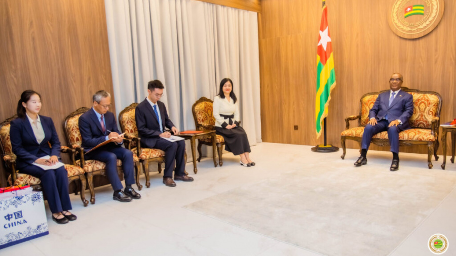 Togo : Selom Klassou re&ccedil;oit des repr&eacute;sentants de la Chine, de l&rsquo;UE et de l&rsquo;UNICEF