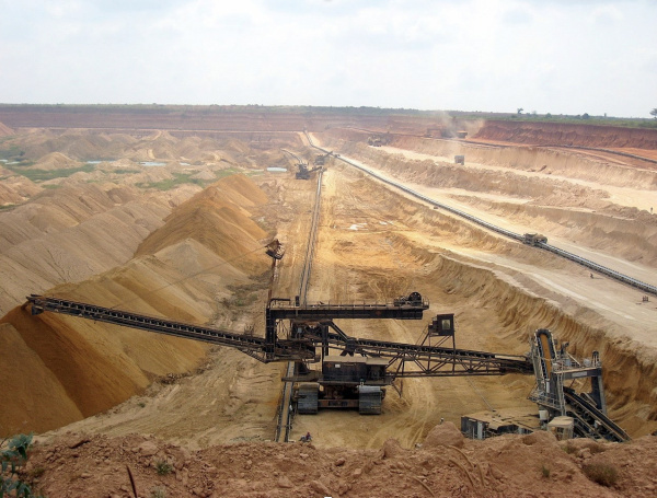 The decrease in phosphate sales caused mining exports income to slump in 2019