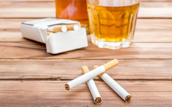 Avant le Système Automatisé de Marquage, 80% de la bière et 40% du tabac importés provenaient de la contrebande