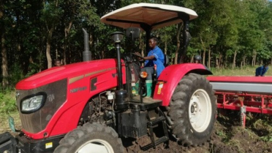 togo-trains-100-young-farmers-to-advance-agricultural-mechanization