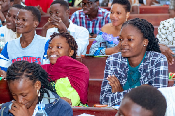 Togo : début du projet ‘Vacances actives en entreprises’, 1200 jeunes en immersion dans le monde professionnel