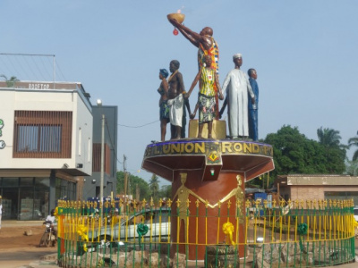 a-tsevie-les-premiers-travaux-autour-des-56-7-milliards-fcfa-programmes-pour-le-developpement-urbain