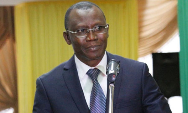 Minister of finance urges banks to reduce their interest rates