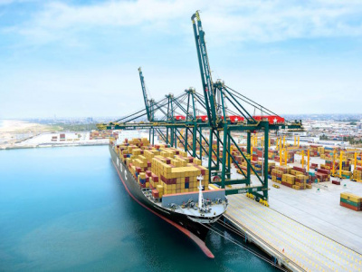 port-de-lome-des-travaux-de-dragage-au-lct-pour-accueillir-des-navires-plus-geants