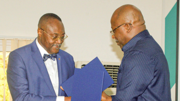 Formation - emploi : l&rsquo;Universit&eacute; de Lom&eacute; et la CCI-Togo signent un accord