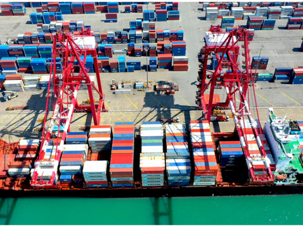 Trafic conteneurs : le port de Lomé de nouveau dans le Top 100 mondial (Lloyd List)