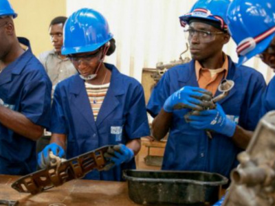 togo-50-millions-d-euros-de-la-bidc-pour-la-construction-de-six-centres-de-formation-professionnelle-par-planet-one