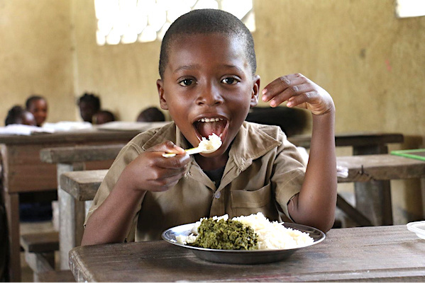 Cantine scolaire : plus de 200.000 élèves touchés en 2023