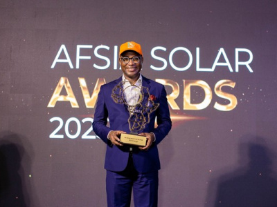 afsia-solar-awards-kya-energy-group-recoit-le-prix-du-meilleur-projet-solaire-destine-aux-entreprises