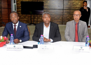 S&eacute;curit&eacute; a&eacute;roportuaire : le sauvetage et la lutte contre l'incendie au c&oelig;ur d'une rencontre r&eacute;gionale &agrave; Lom&eacute;