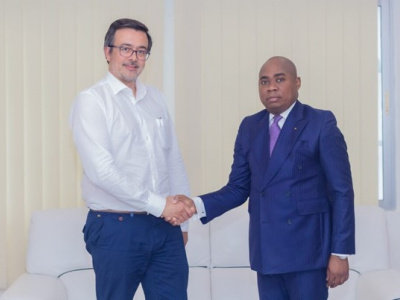 logistique-le-groupe-suisse-fracht-ouvre-un-bureau-a-lome