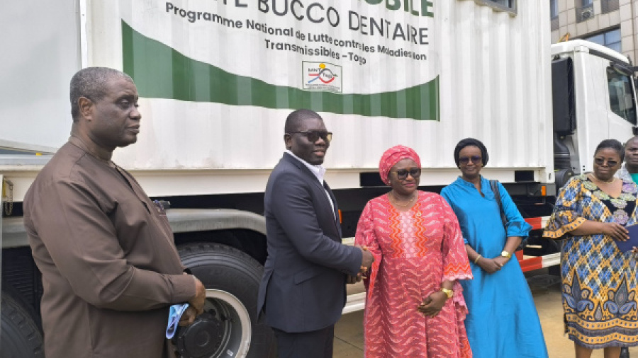 togo-deploys-two-mobile-clinics-to-expand-rural-access-to-specialized-care