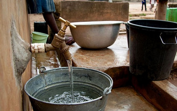 Gratuité de l&#039;eau potable aux bornes publiques : les dispositions à observer