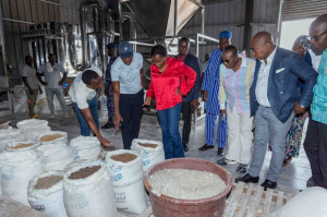 Togo : le Premier ministre &eacute;value les projets gouvernementaux dans les Plateaux