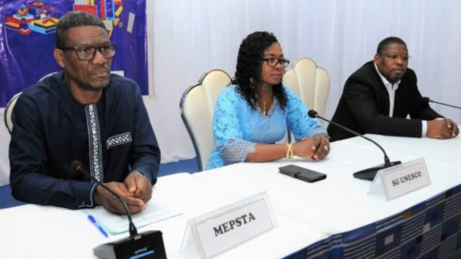 Togo : une stratégie pour introduire des manuels éducatifs libres dans les écoles