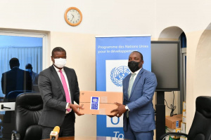 Nouvel appui en &eacute;quipements informatiques du PNUD au Togo