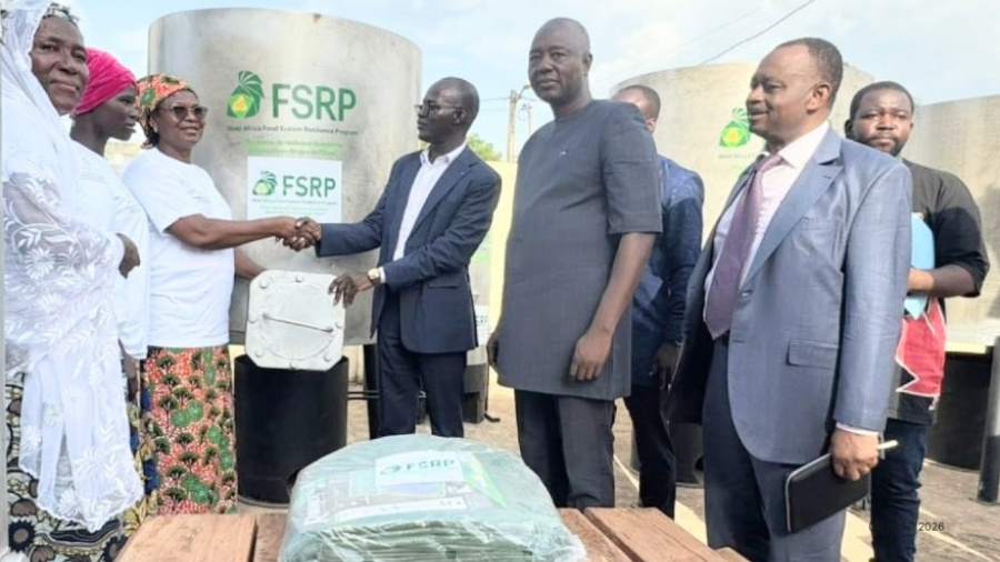 Togo : des coop&eacute;ratives f&eacute;minines &eacute;quip&eacute;es pour moderniser l&rsquo;&eacute;tuvage du riz