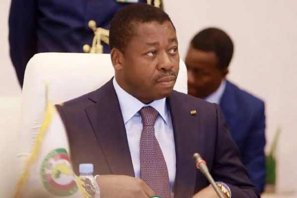 Lomé reduces amount it aims to raise via coming Eurobond
