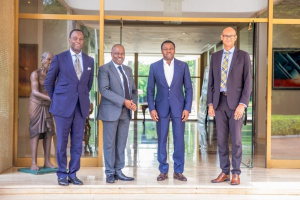Faure Gnassingb&eacute; et Jeremy Awori, nouveau DG d'Ecobank, discutent d&eacute;veloppement &eacute;conomique du Togo