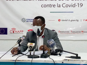 Covid-19 : &laquo; Nous assistons &agrave; un passage de la maladie au niveau communautaire &raquo;