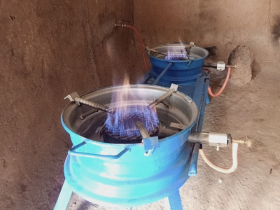 au-togo-du-biogaz-a-base-d-excrements-humains-pour-faire-cuire-les-repas-dans-les-cantines-scolaires