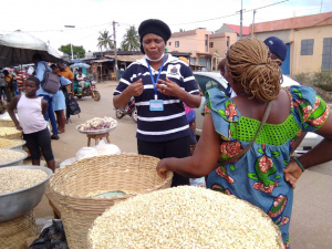 Plafonnement des prix : les contr&ocirc;leurs dans les march&eacute;s pour des v&eacute;rifications