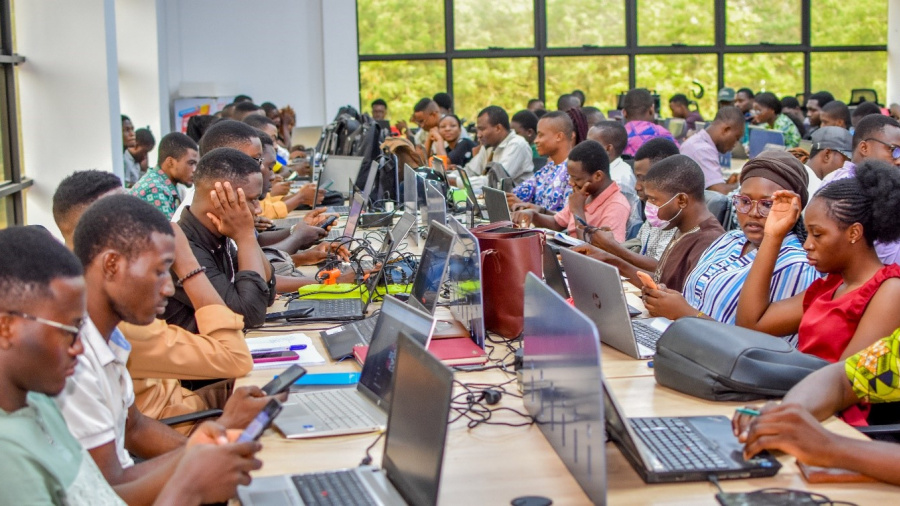 Togo : l’incubateur CUBE et l’OIF pour former 300 jeunes au digital et à l&#039;entrepreneuriat