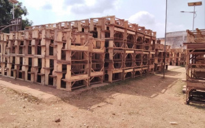 Le gouvernement dote des &eacute;tablissements scolaires de mat&eacute;riels informatiques et tables-bancs