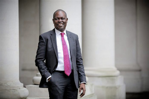 Ade Ayeyemi, PDG d&rsquo;Ecobank d&eacute;barque &agrave; Hangzhou pour promouvoir le plan national de d&eacute;veloppement togolais