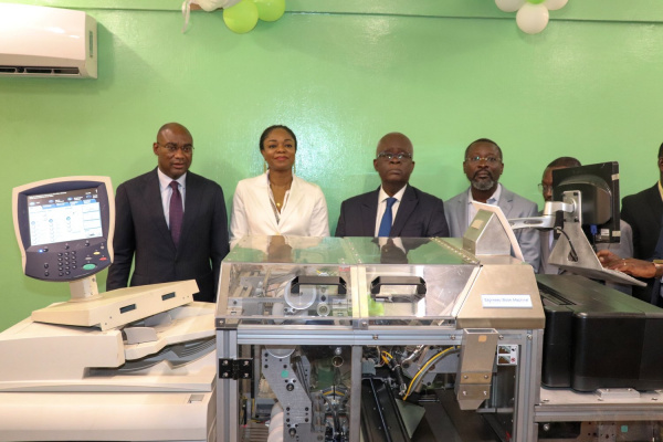 Le Togo s’offre un ‘Expresso Book Machine’ pour ses universités publiques