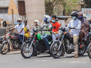 Port de casque passager : le gouvernement interdit toute sp&eacute;culation et met en garde !