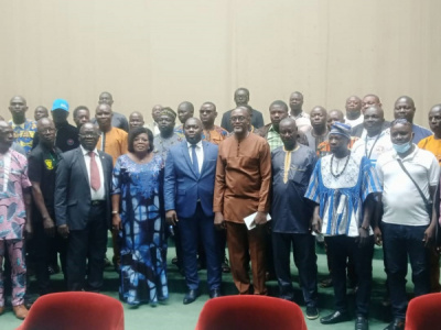 public-transport-togo-s-moto-taxi-and-tuk-tuk-riders-coalesce-into-a-central-union-group