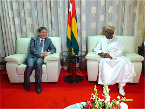 L&rsquo;Ambassadeur Liu Yuxi rassure le Pr&eacute;sident du Parlement sur la livraison dans les d&eacute;lais du si&egrave;ge de l&rsquo;Institution